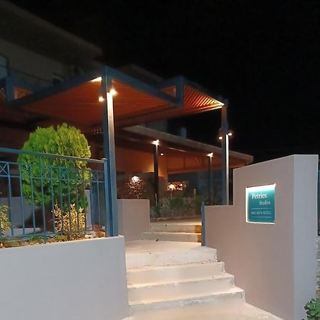 Petries Studios Agioi Apostoloi  Ngoại thất bức ảnh