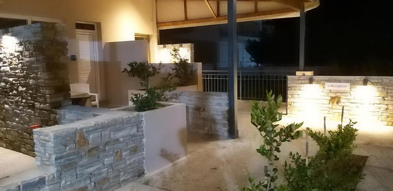 Petries Studios Agioi Apostoloi  Ngoại thất bức ảnh